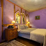 Lejlighed Old Town Fairytale, 2 Bedrooms And Terrace,