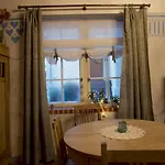 Old Town Fairytale, 2 Bedrooms And Terrace,