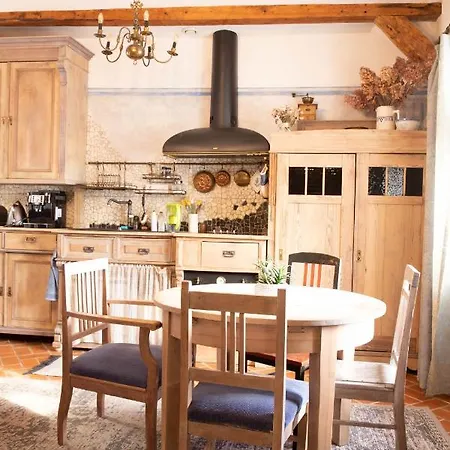 Old Town Fairytale, 2 Bedrooms And Terrace, Daire Tartu
